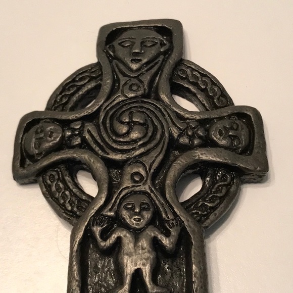 Preowned Wild Goose Studio Galen Priory Cross - 6” - Picture 2 of 6